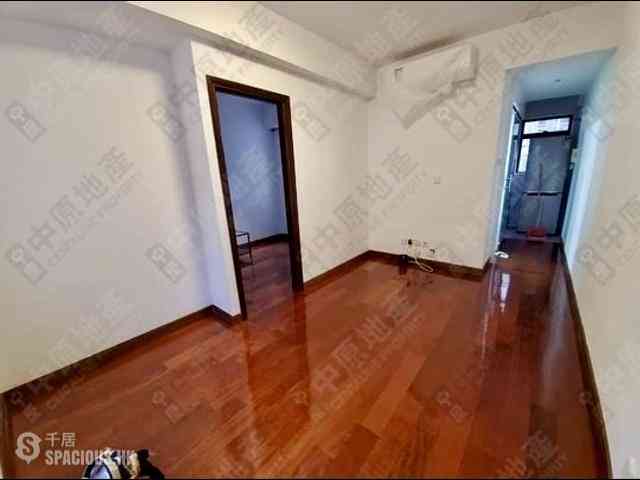 Mid Levels Central - Good View Court 02