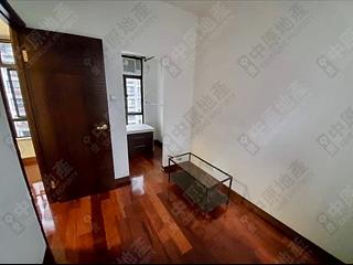 Mid Levels Central - Good View Court 04