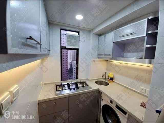 Mid Levels Central - Good View Court 05