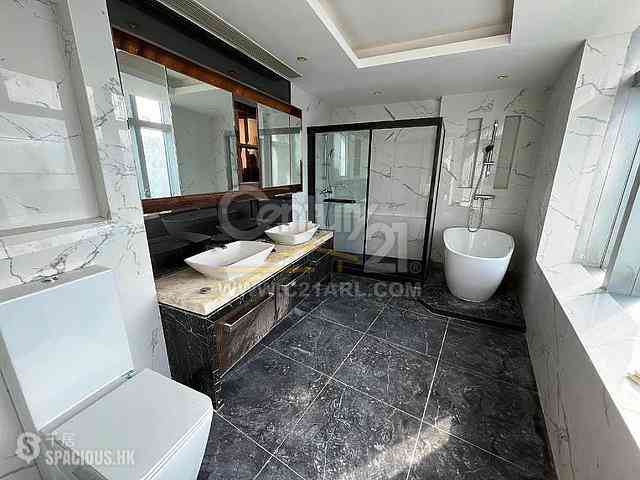 Wong Chuk Hang - Marinella 11