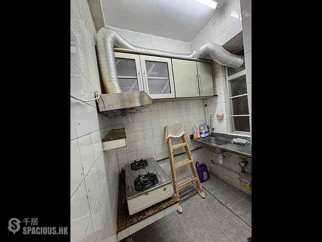 Shau Kei Wan - Tung On Building 07
