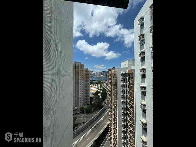 Shau Kei Wan - Perfect Mount Gardens Block B 01