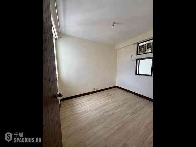 Shau Kei Wan - Perfect Mount Gardens Block B 02