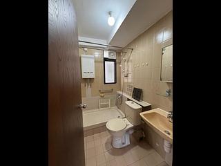 Shau Kei Wan - Perfect Mount Gardens Block B 04
