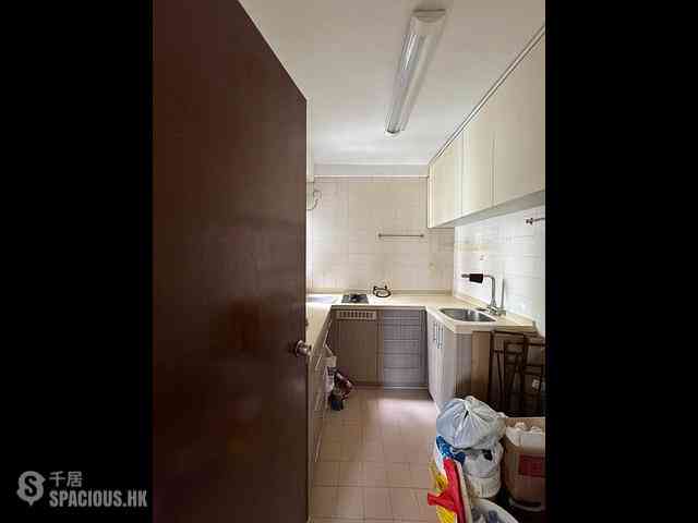 Shau Kei Wan - Perfect Mount Gardens Block B 05