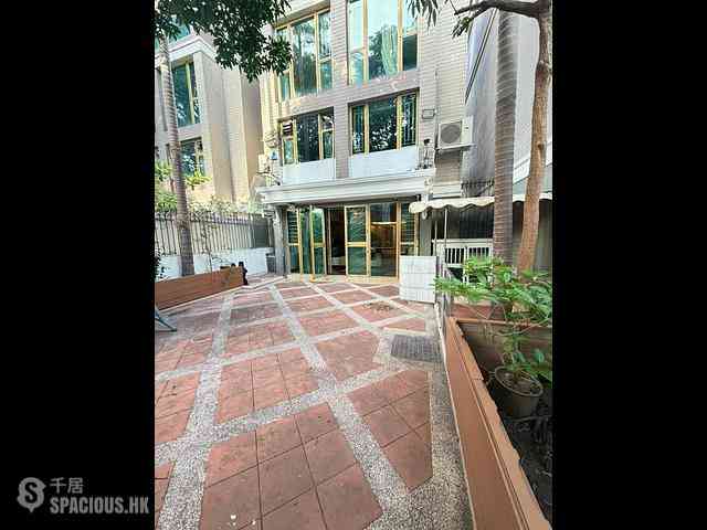 Kowloon Tong - La Salle Place 17