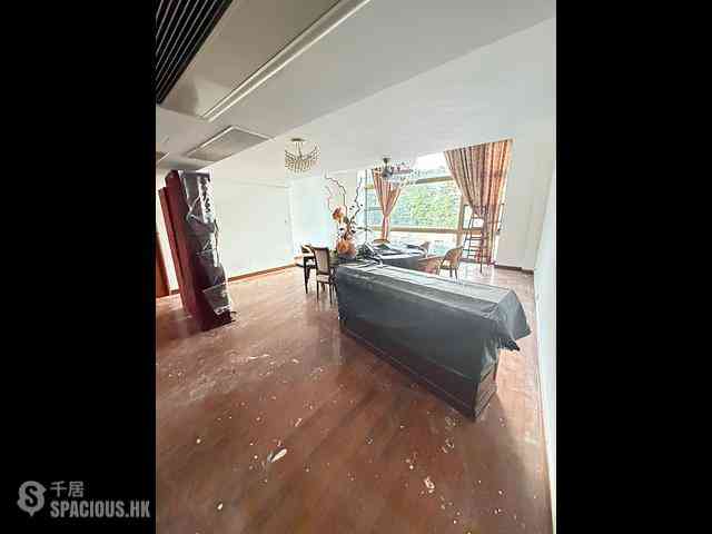 Kowloon Tong - La Salle Place 09