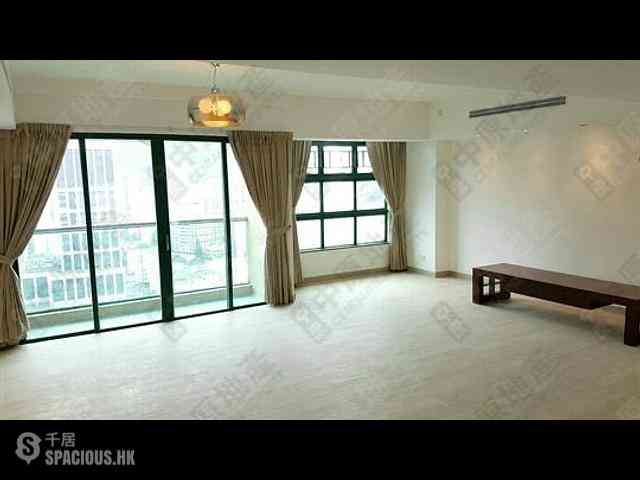 Happy Valley - Caroline Garden 01