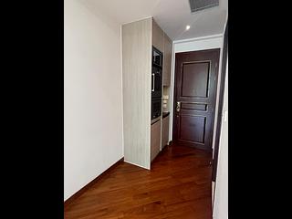 Wan Chai - The Avenue Phase 2 Block 2 03