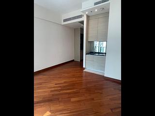 Wan Chai - The Avenue Phase 2 Block 2 04