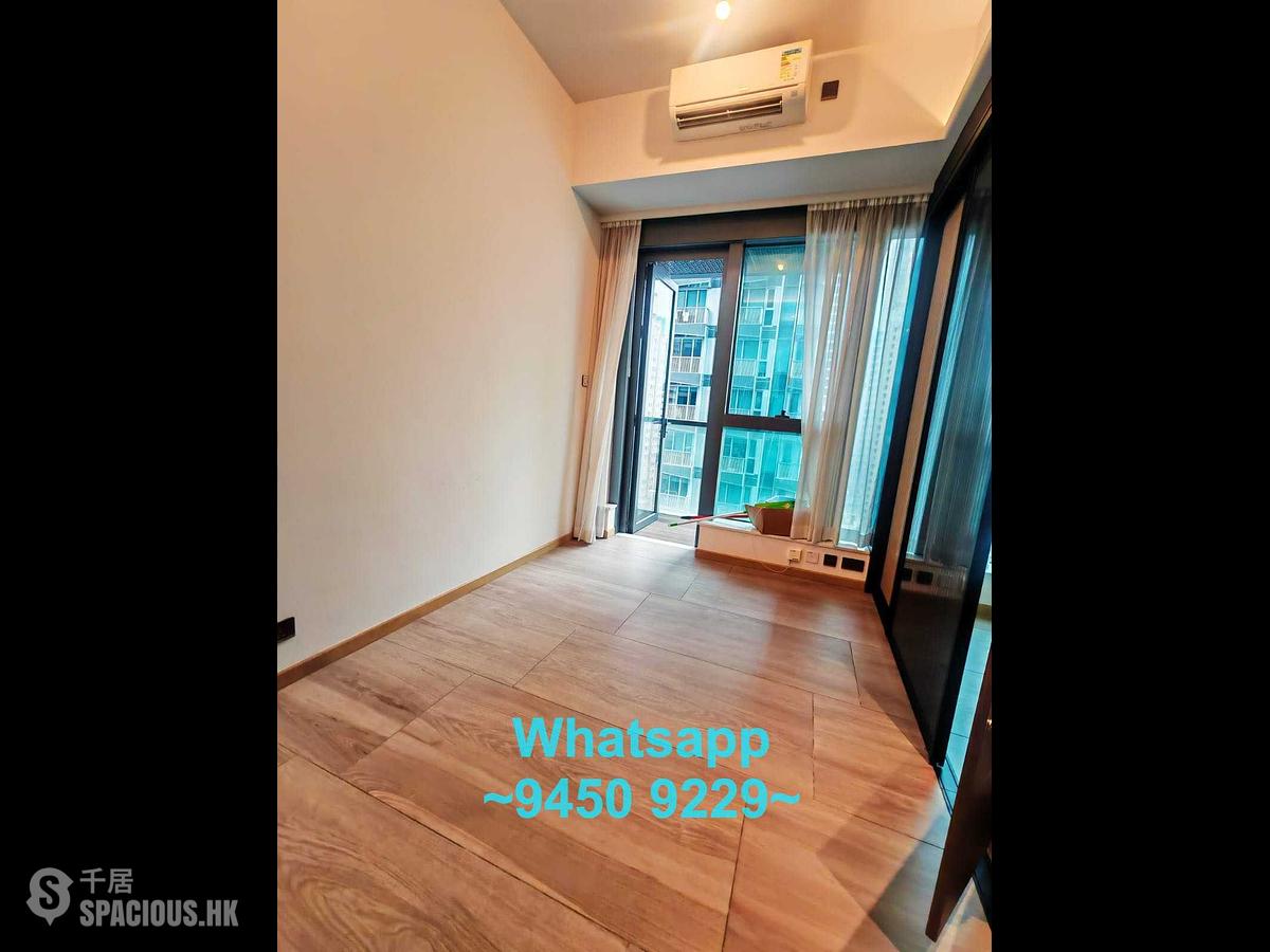 Sai Ying Pun - Two・Artlane 01