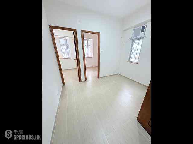 Shau Kei Wan - Shaukiwan Centre Block 2 (Block B) 02