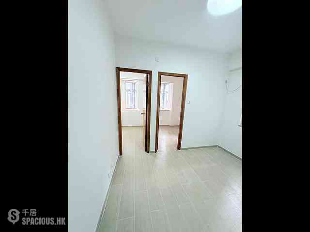 Shau Kei Wan - Shaukiwan Centre Block 2 (Block B) 03