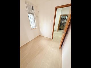 Shau Kei Wan - Shaukiwan Centre Block 2 (Block B) 04