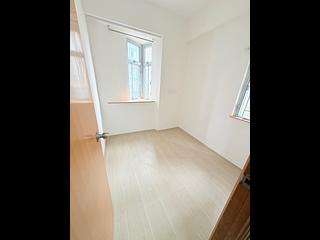 Shau Kei Wan - Shaukiwan Centre Block 2 (Block B) 05