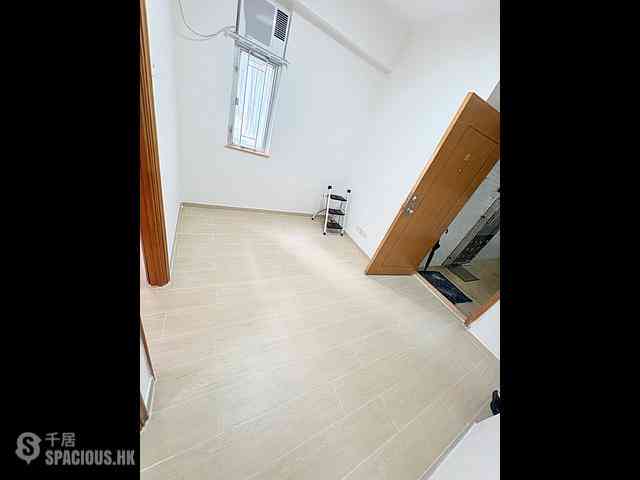 Shau Kei Wan - Shaukiwan Centre Block 2 (Block B) 07