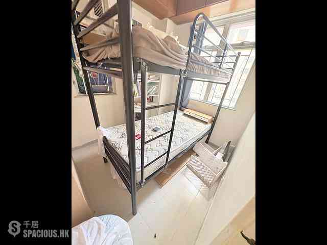 Shau Kei Wan - Ho King Building 03
