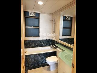 Mid Levels Central - Fairlane Tower 05