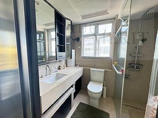 Clear Water Bay - Mount Pavilia 05