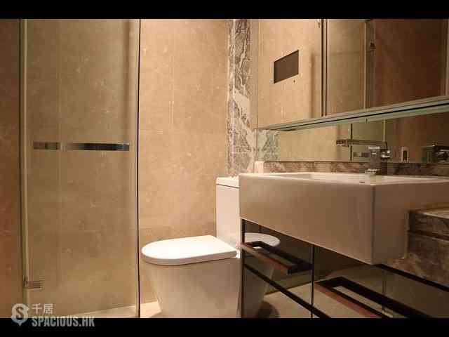 Wan Chai - The Avenue Phase 2 04