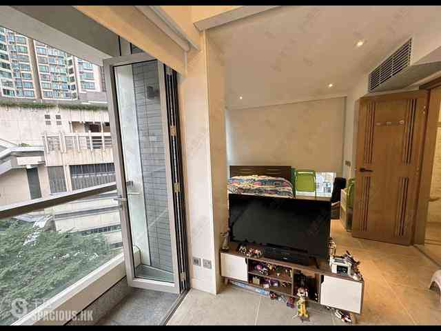 Shek Tong Tsui - Eight South Lane 06