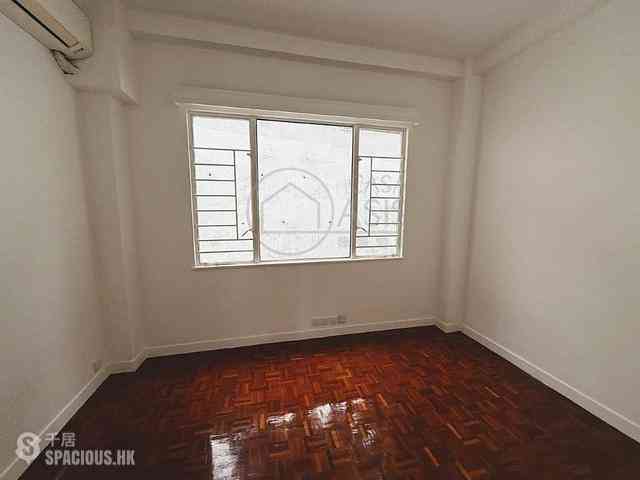 Chung Hom Kok - 30-36, Horizon Drive 03