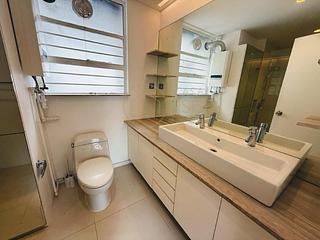 Chung Hom Kok - 30-36, Horizon Drive 05