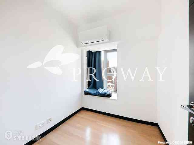 Sai Ying Pun - Centre Place 09