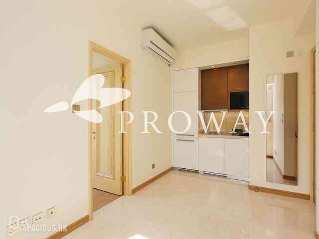Sai Ying Pun - 63, Pokfulam 04