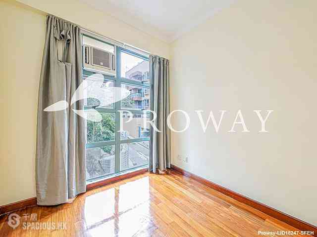 Pok Fu Lam - Bisney Terrace 08