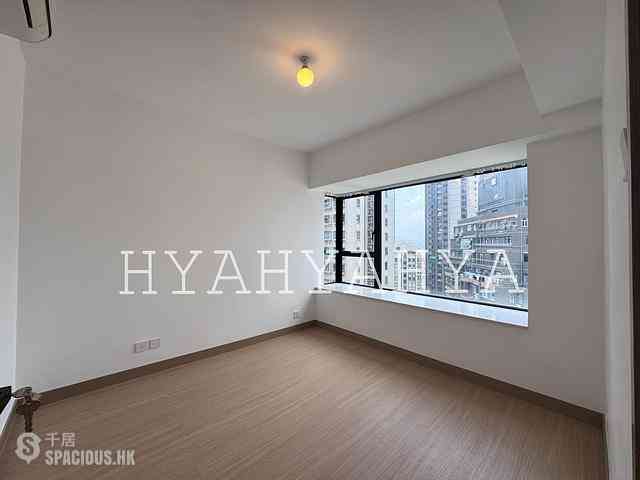 Mid Levels Central - 62B, Robinson Road 03
