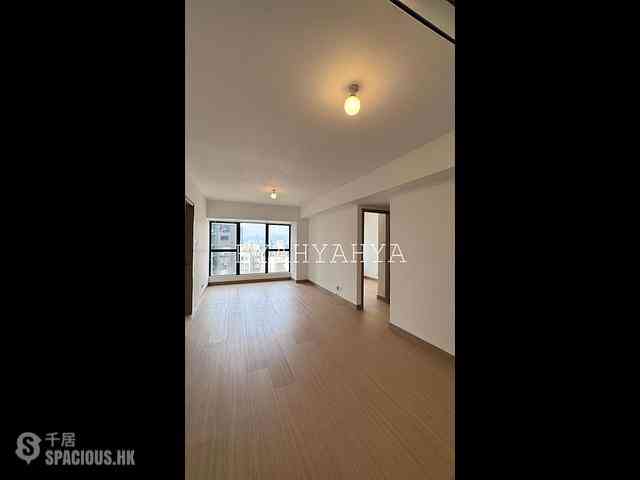 Mid Levels Central - 62B, Robinson Road 08