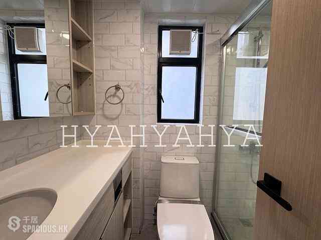 Mid Levels Central - 62B, Robinson Road 11