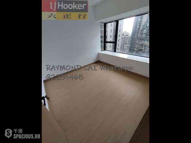 Mid Levels Central - 62B, Robinson Road 04