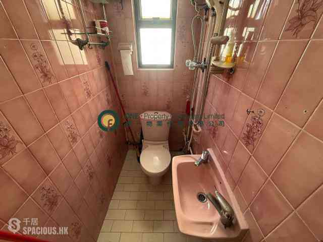 Sai Ying Pun - Hang Sing Mansion 04