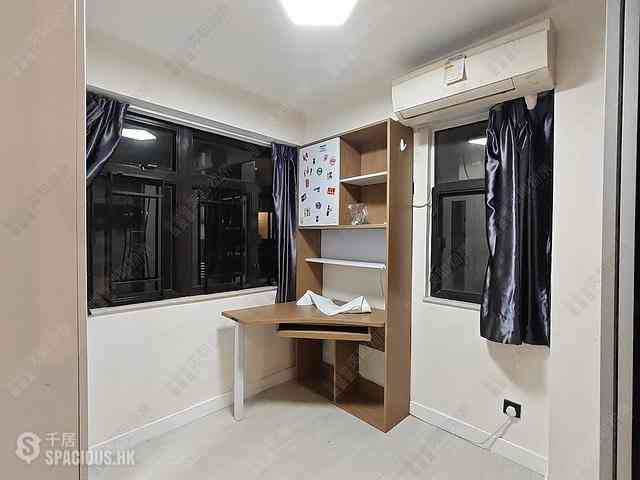 Wan Chai - Rialto Building 04