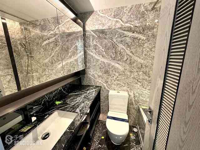 Wong Chuk Hang - The Southside Phase 3B Blue Coast Tower 2B 07