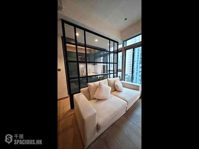 Wan Chai - The Avenue 02