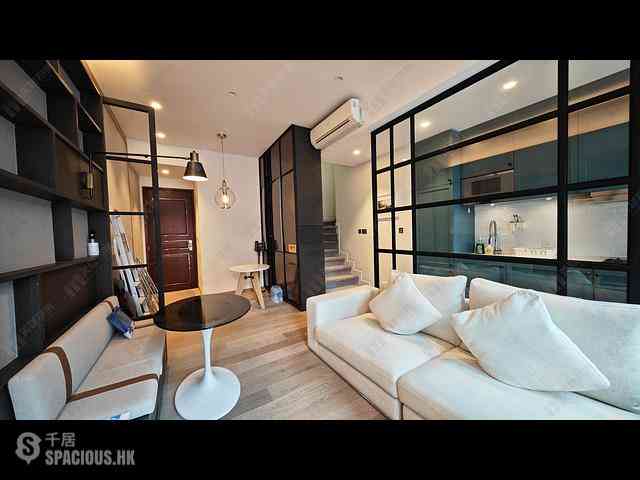 Wan Chai - The Avenue 03