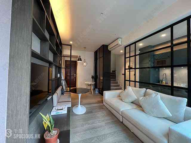 Wan Chai - The Avenue 16