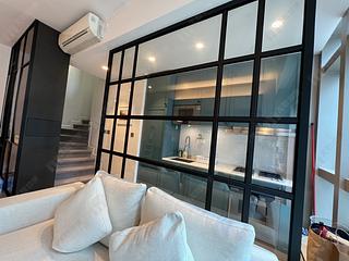 Wan Chai - The Avenue 18