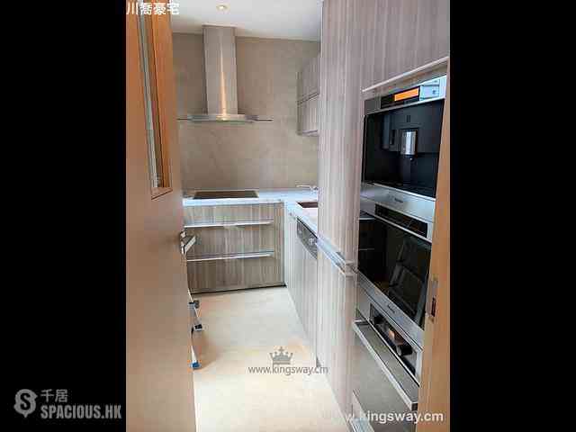 Mid Levels Central - Gramercy 05