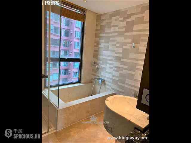 Mid Levels Central - Gramercy 09