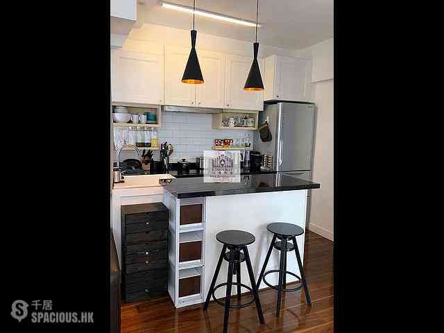 Mid Levels Central - Jadestone Court 03