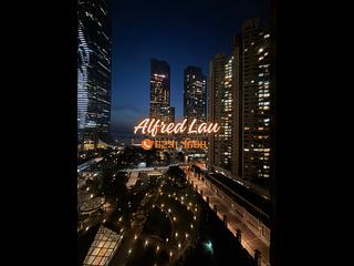 West Kowloon - The Arch Moon Tower (Block 2A) 11
