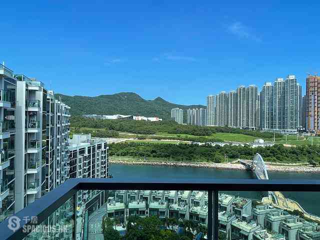 Tseung Kwan O - Monterey 01