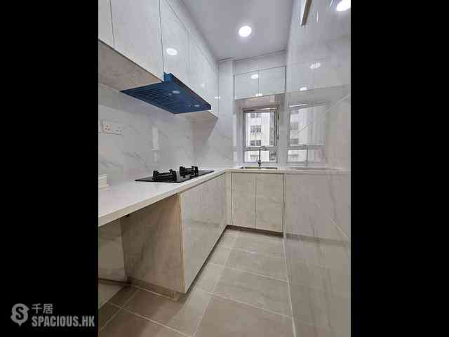Wan Chai - Gold Jade Mansion 06