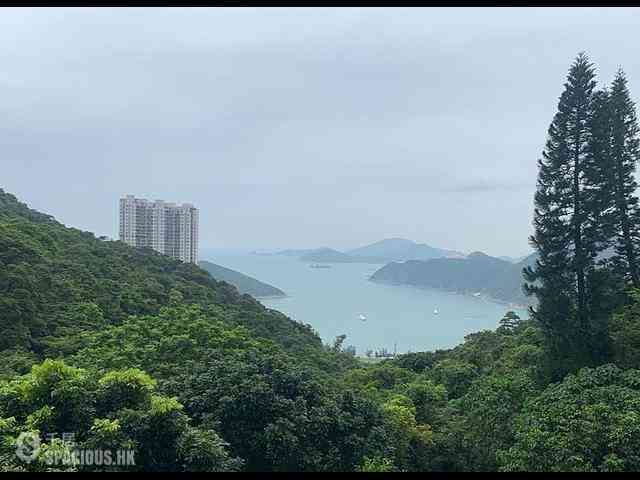 Repulse Bay - Sea Cliff Mansions 01