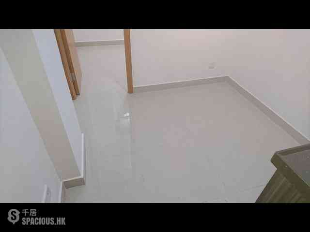 Sai Ying Pun - 291-293, Queen's Road West 02