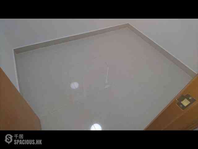 Sai Ying Pun - 291-293, Queen's Road West 07